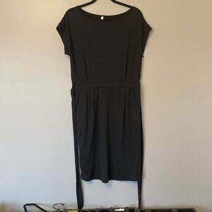 Black Dress with Pockets and Waist Tie - Large